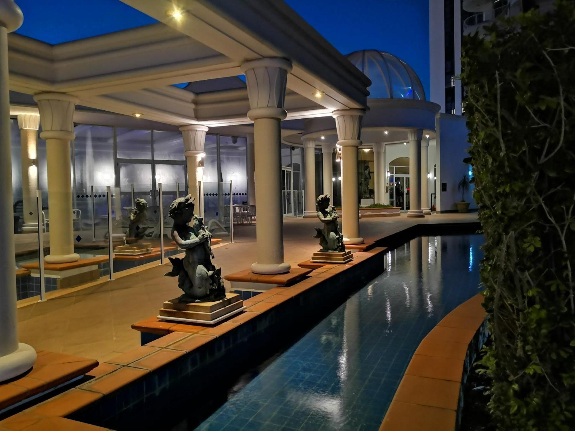 Broadbeach Gold Coast Exterior photo